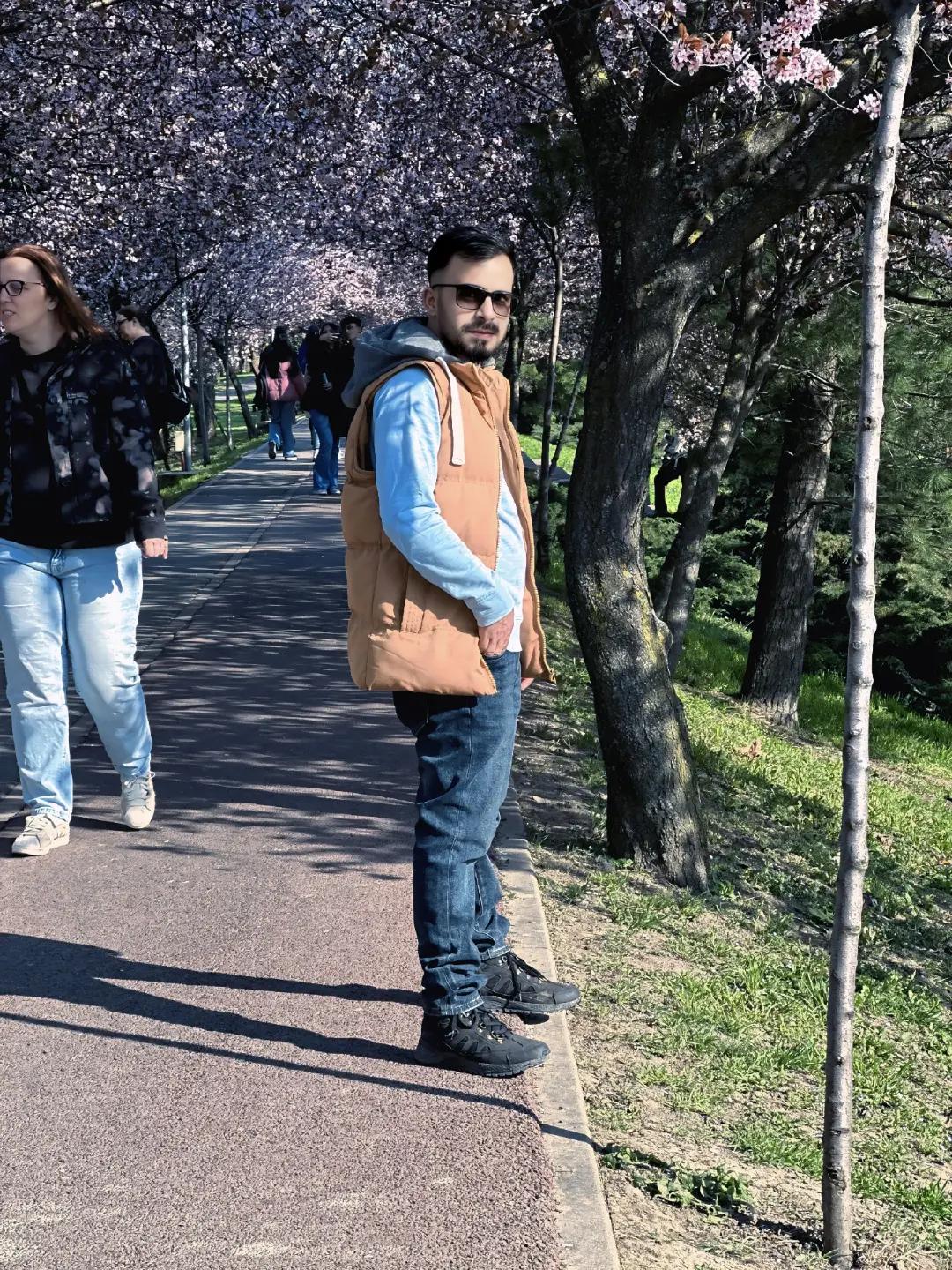 @Mr Bishowkarma🇳🇵🇪🇺