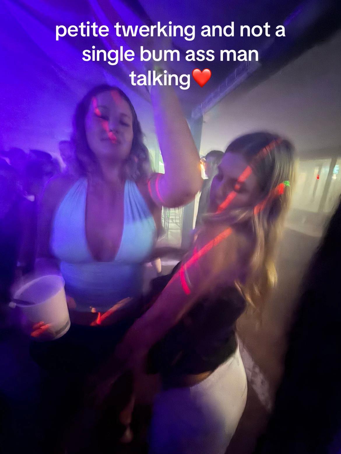 @😝🤰🏼🤓😈👊👅🐺🔥🍑