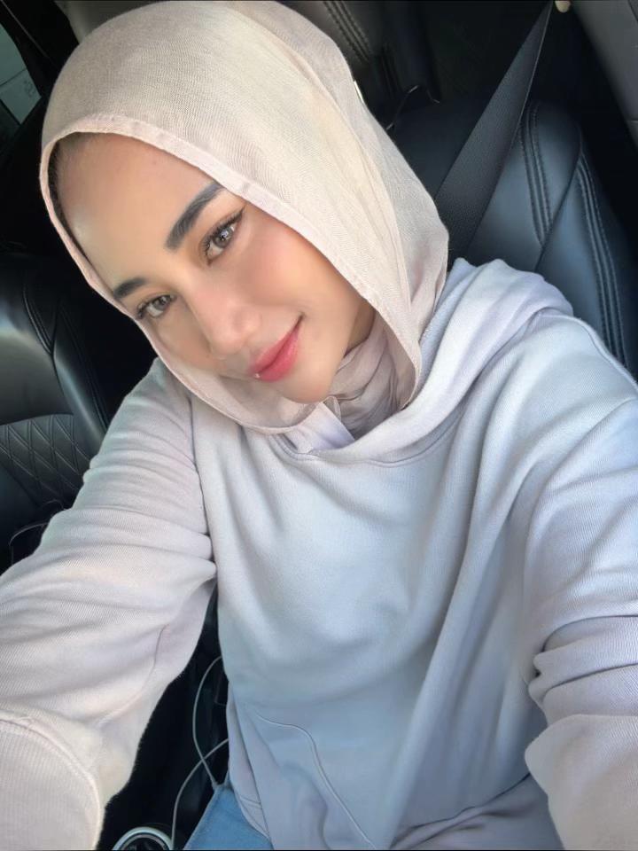 @Queentiaa