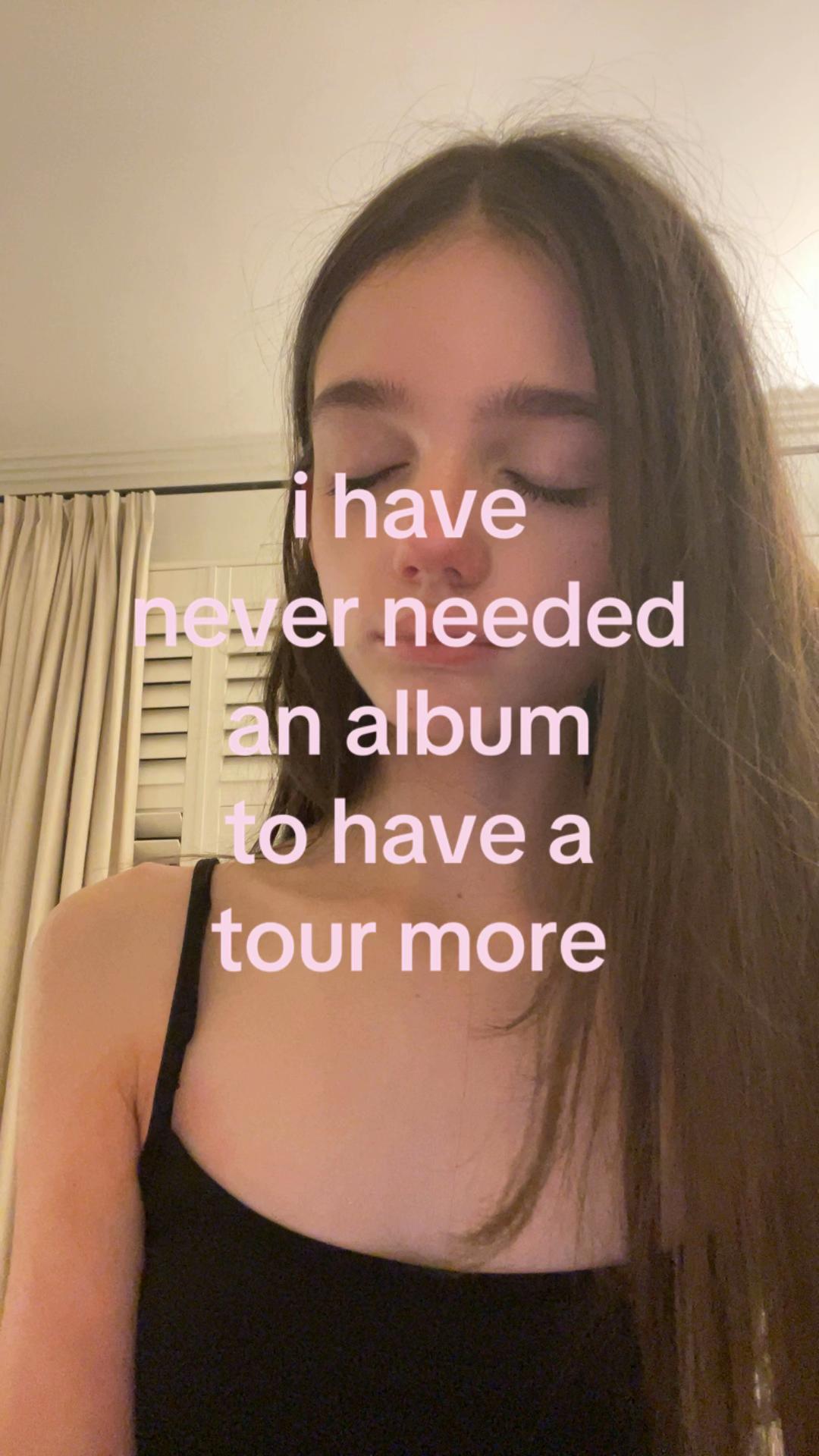 @Chlo ᥫ᭡