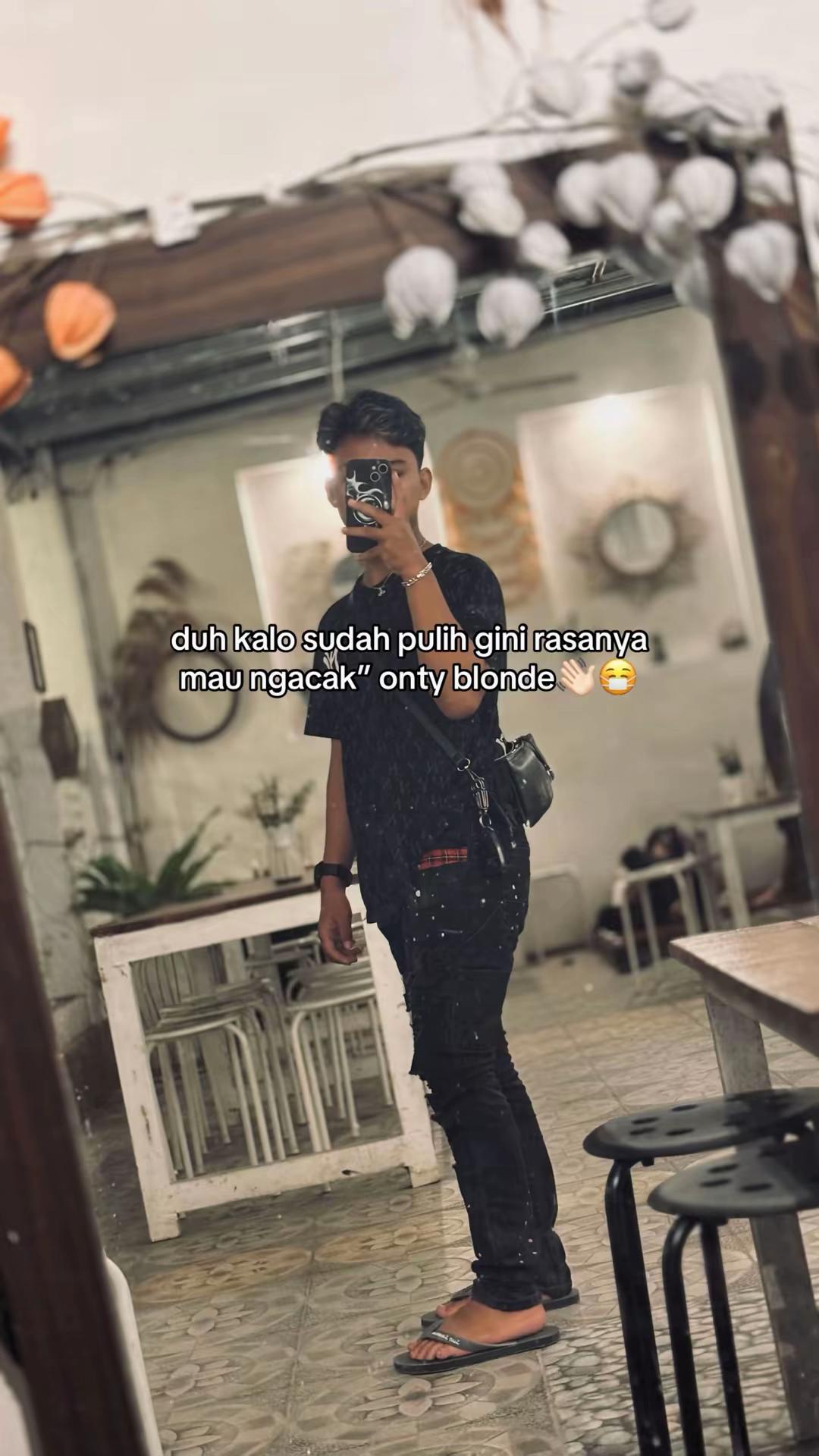 @🕳️