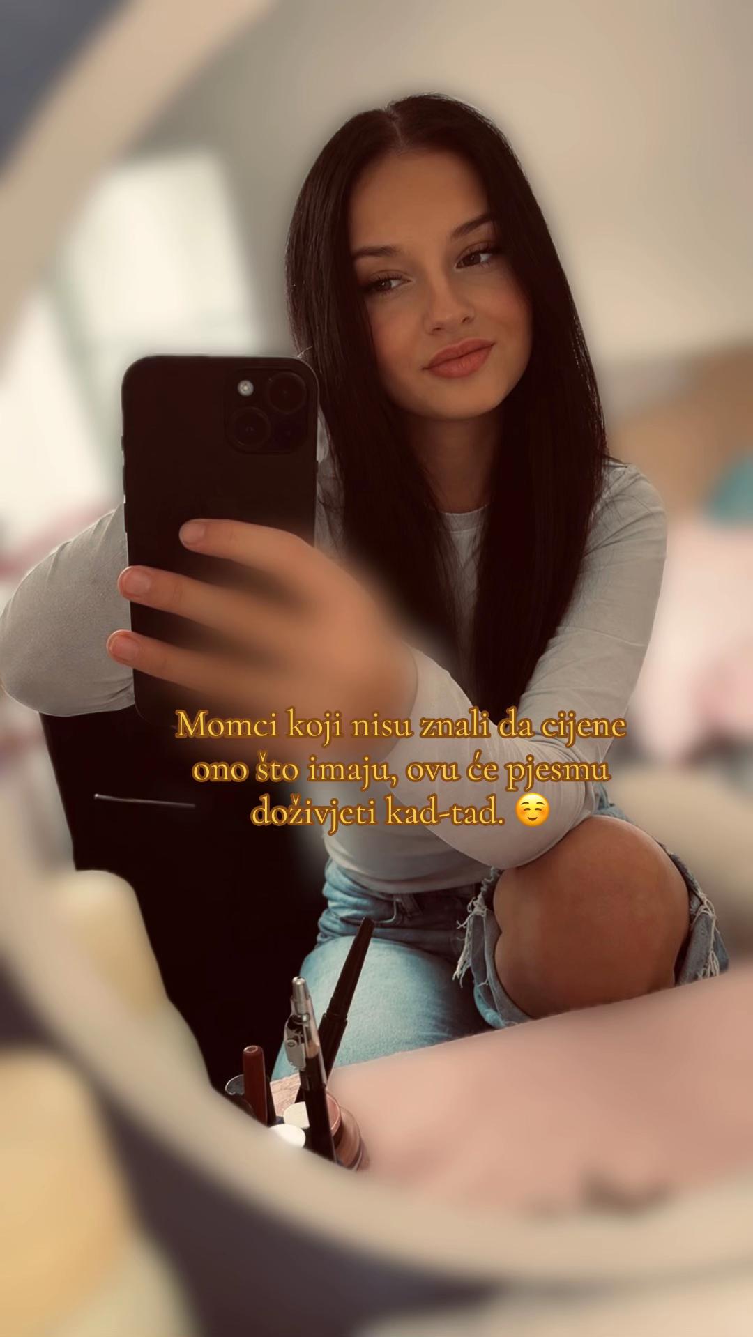 @⚜️