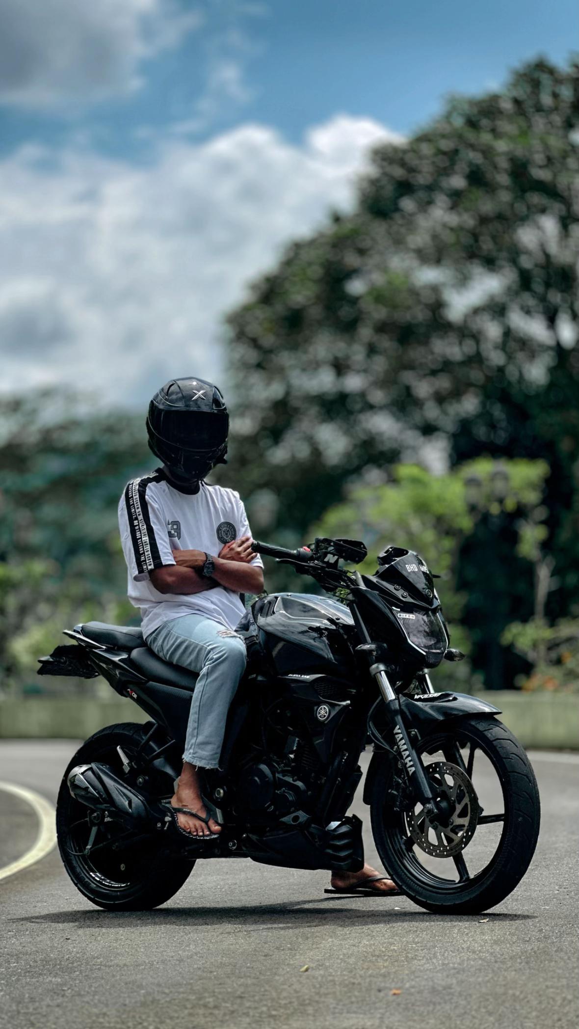 @Pasindu jayasundar&aacute;