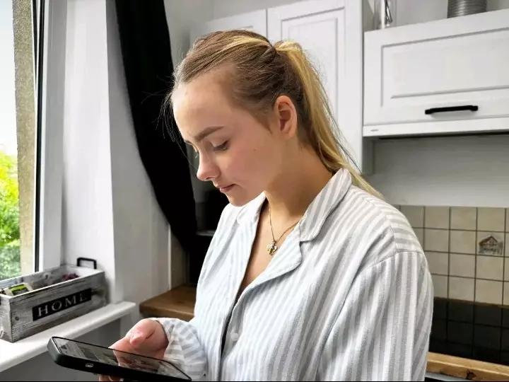 @valeria negurenko