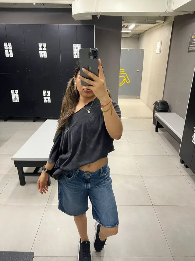 @vanessearez
