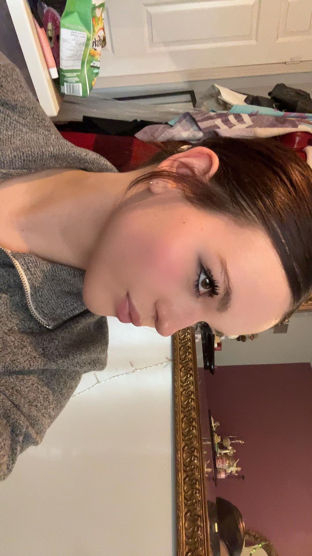 @☘︎➶︎𝔞𝔩𝔩𝔦𝔰𝔬𝔫➶︎☘︎