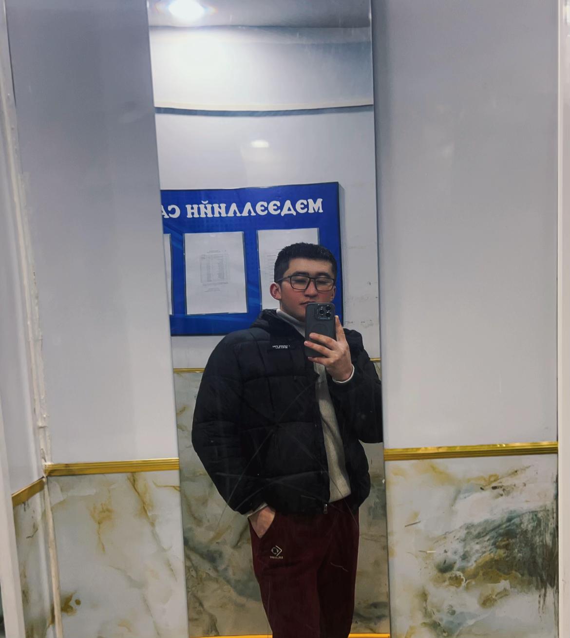 @Ay_tu