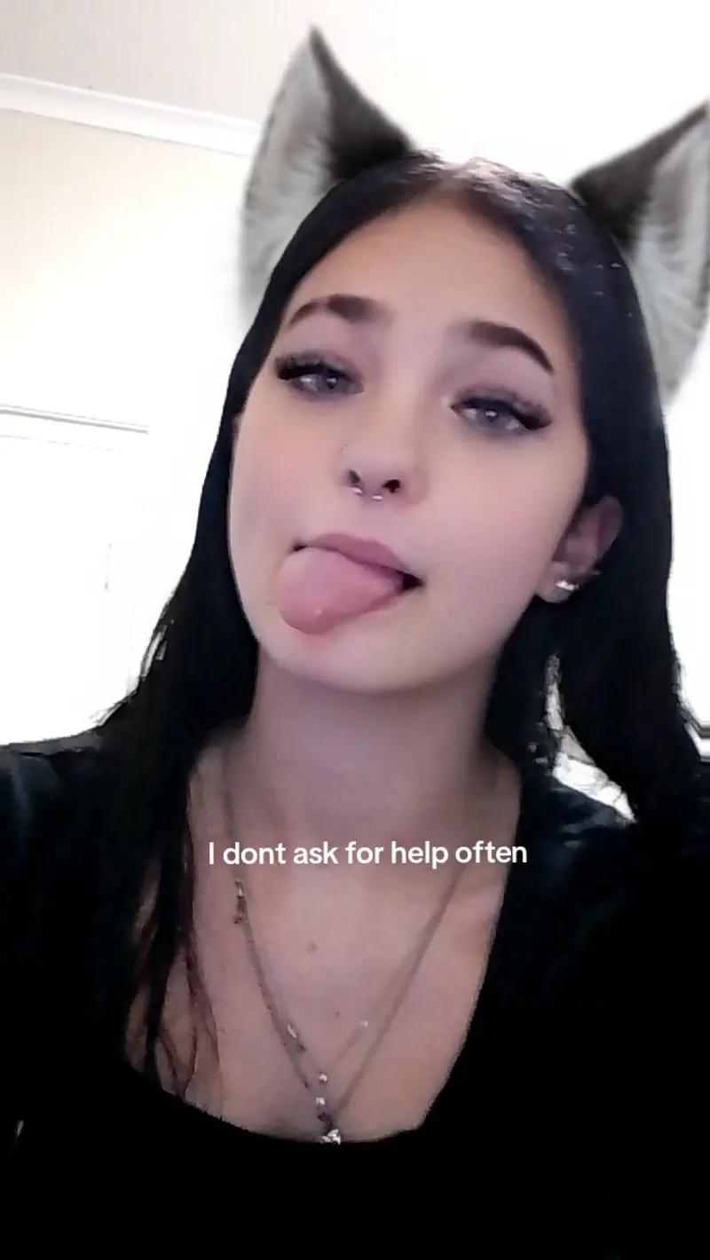 @elleira_priv