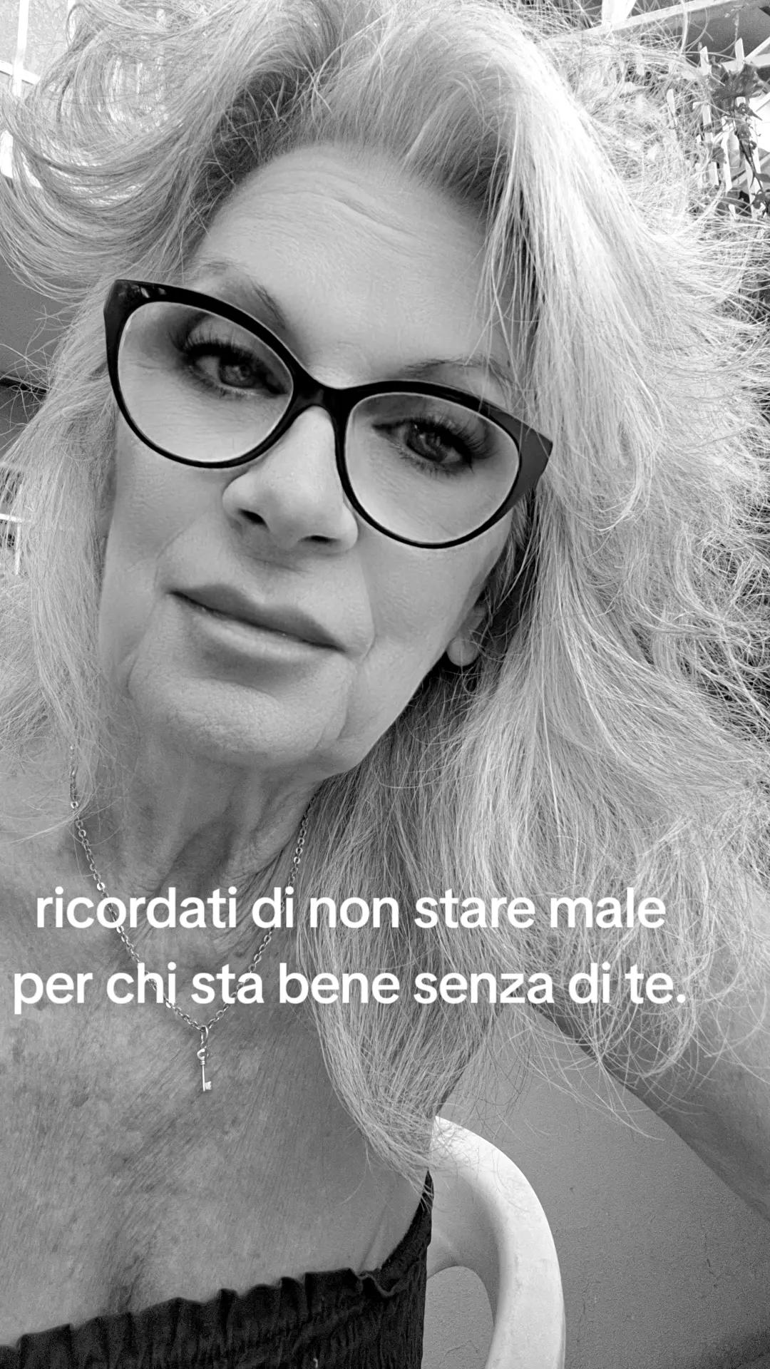 @👑RE-GINA👑
