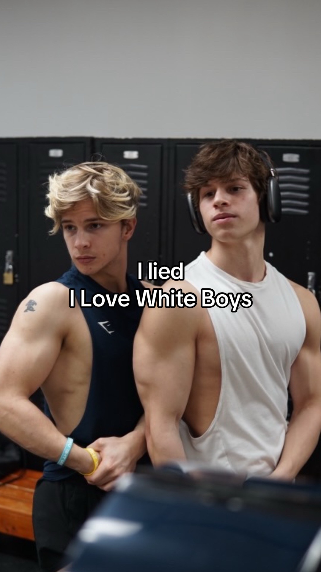 @jackedhiddencowboy