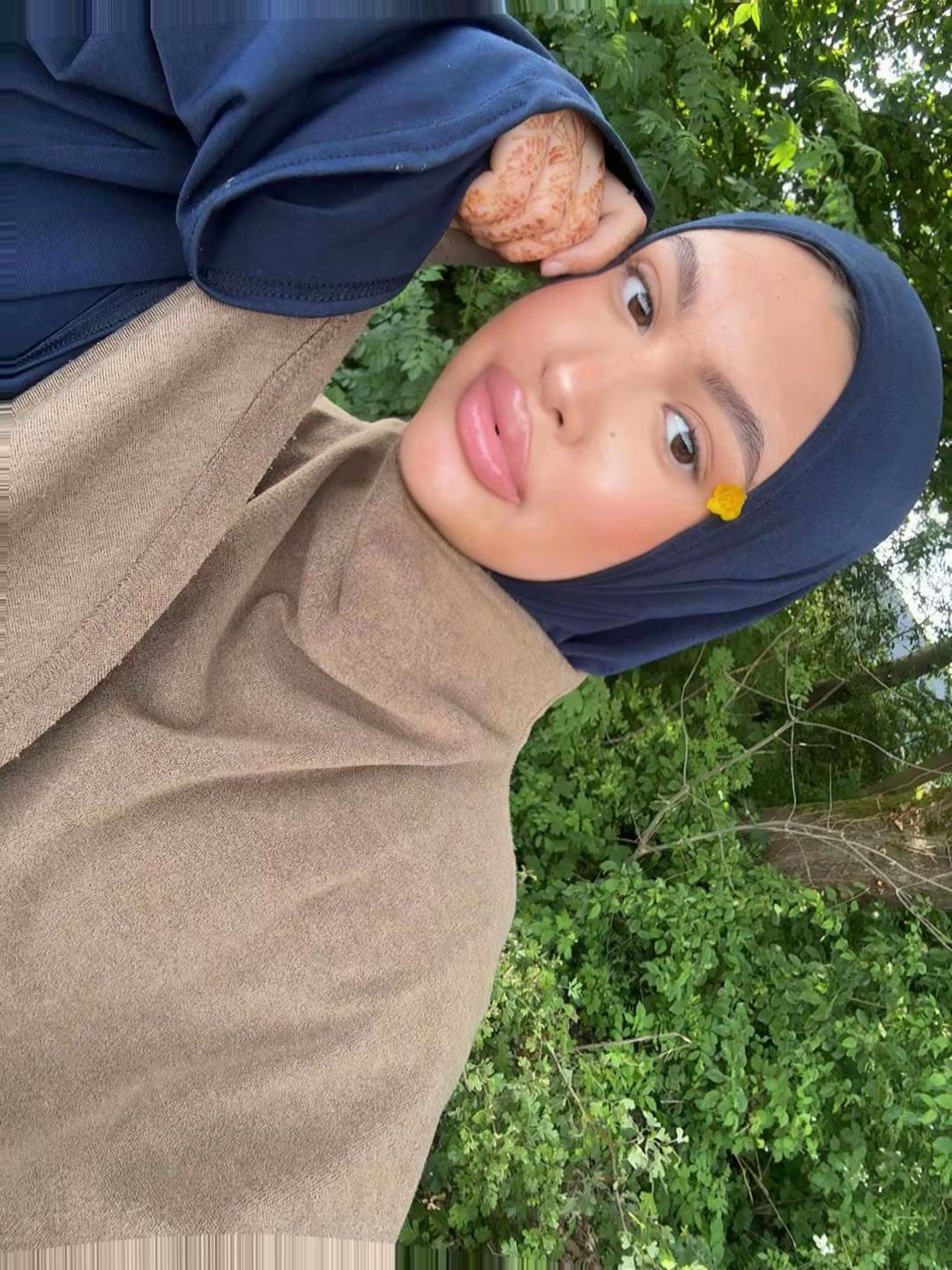 @aniess 🍉🌸✨