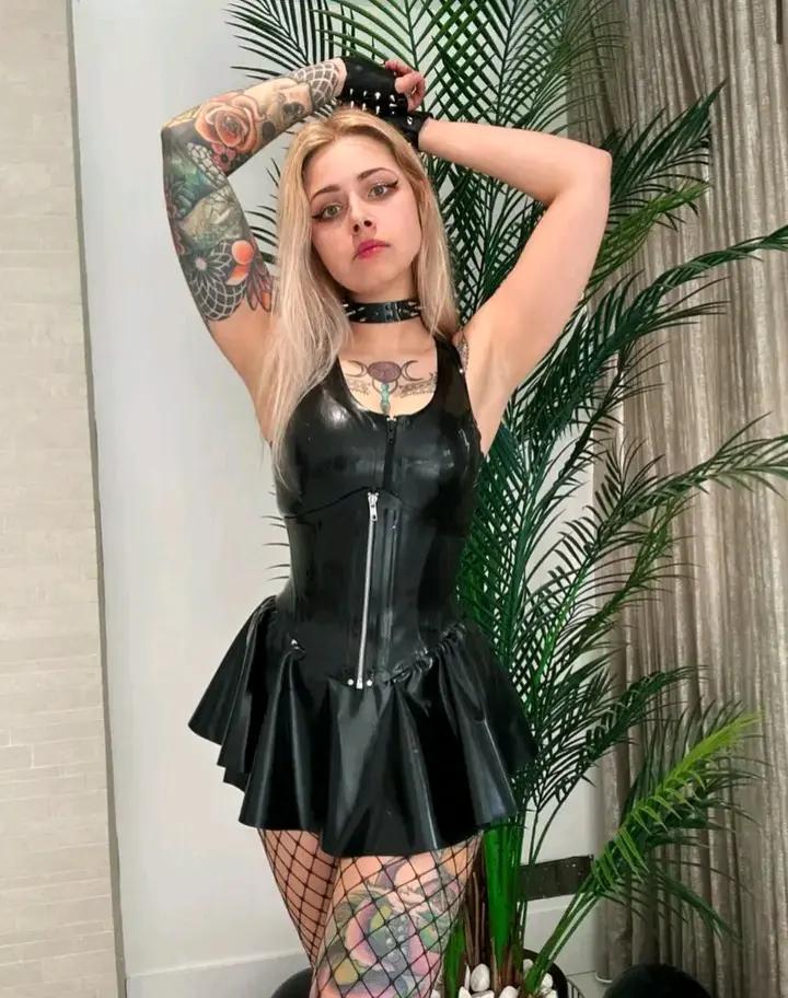 @Mistress Mercy Xox