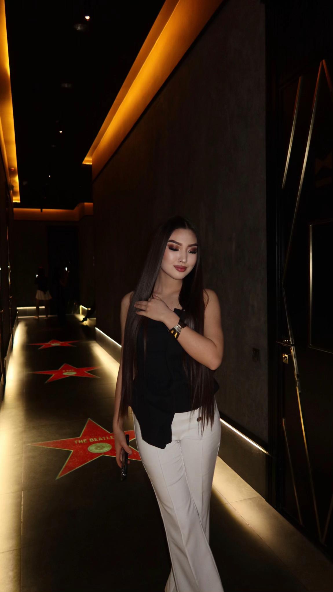 @𝒜.