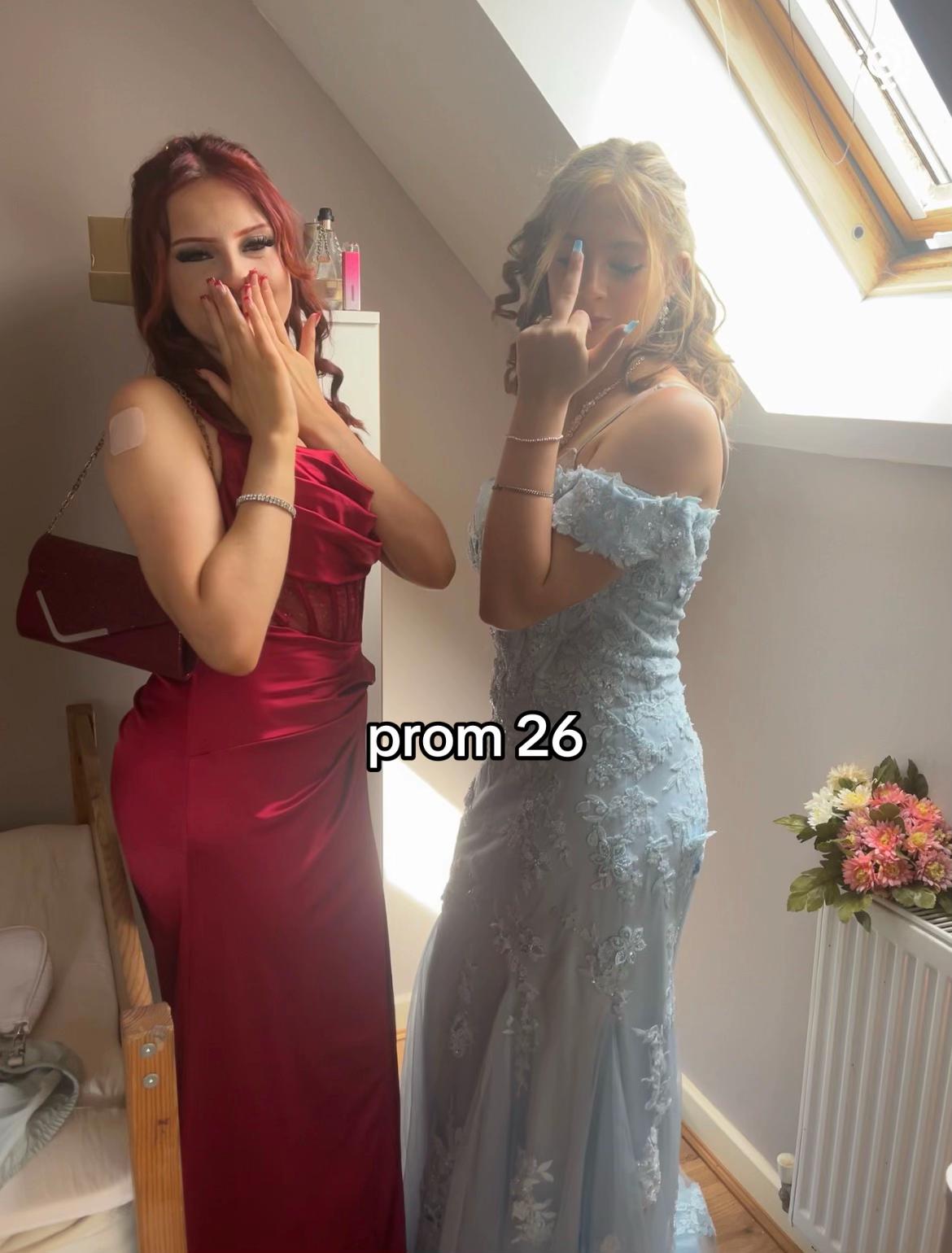 @holls