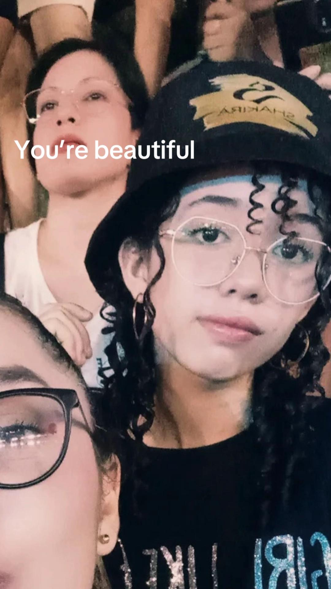 @Bethany🦖