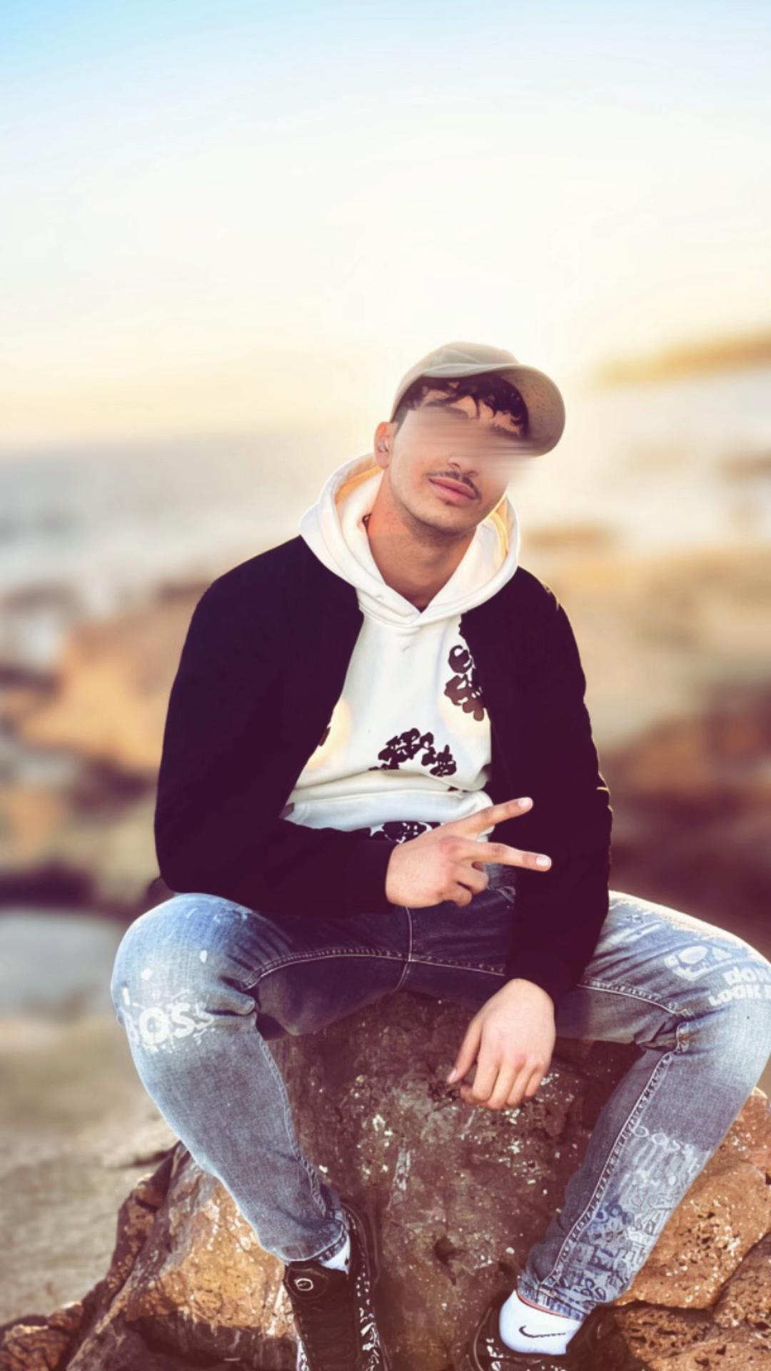 @x_wail81