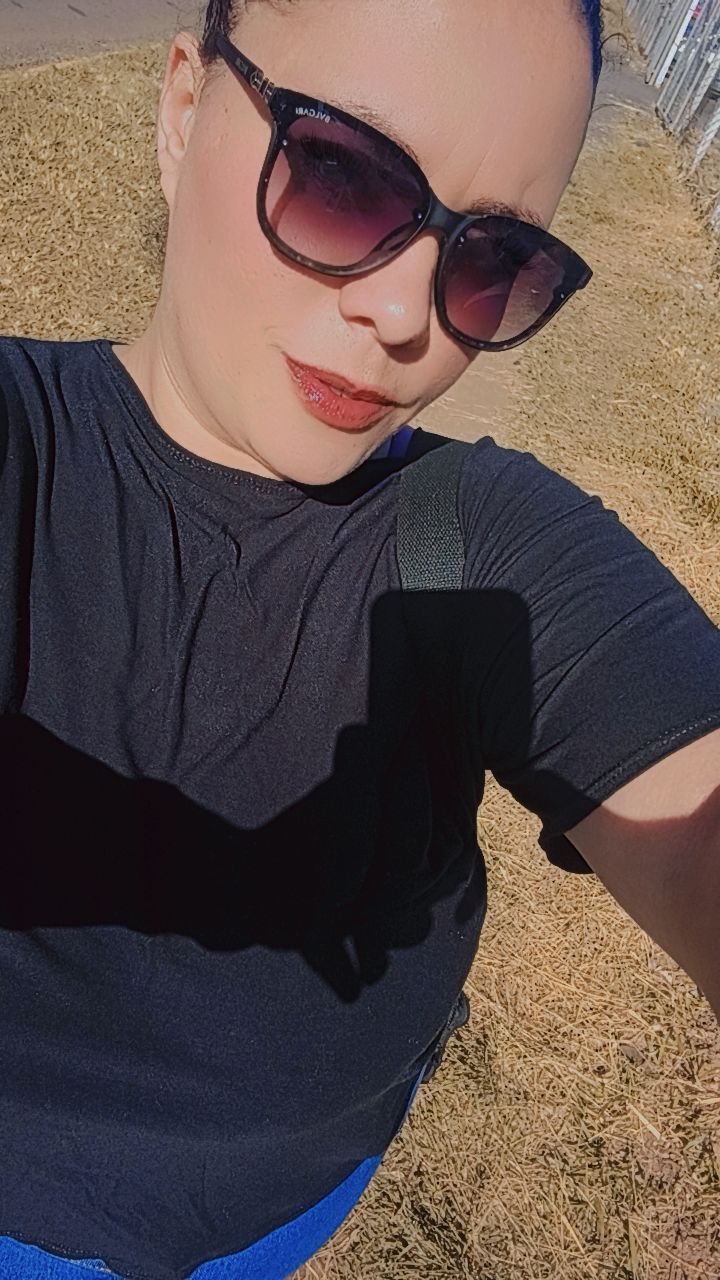@Elizângela Andrade 🏳️🌈 liza