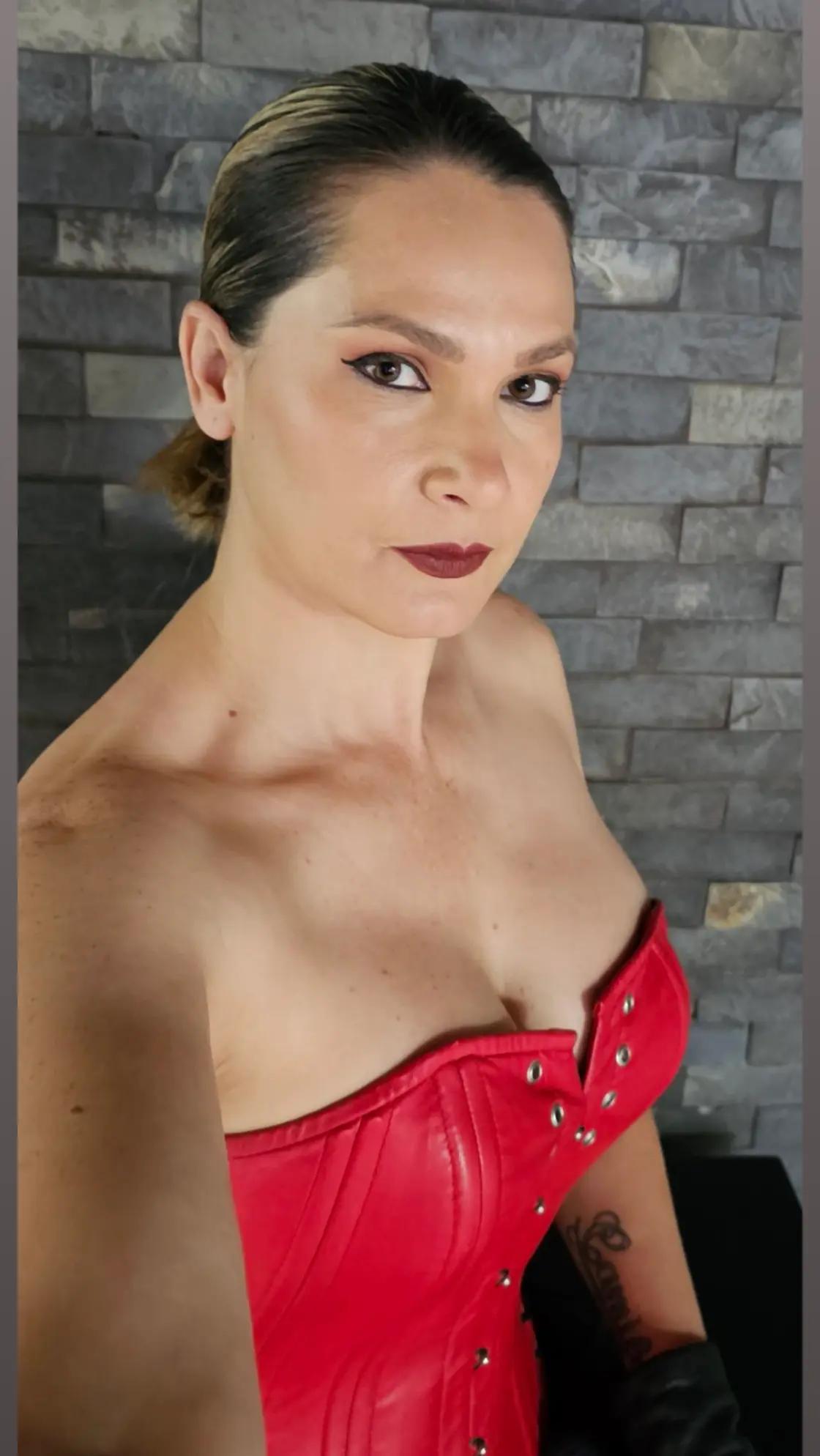 @Mistress joanalrg