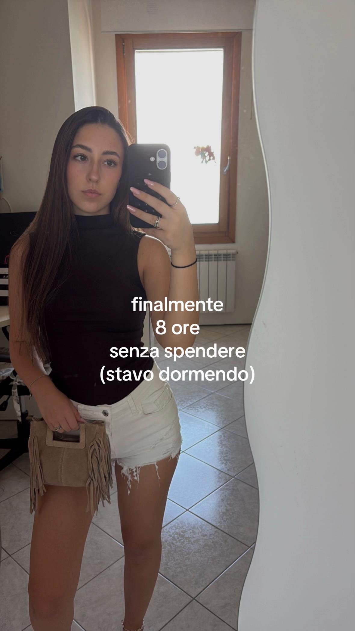 @auroraa2