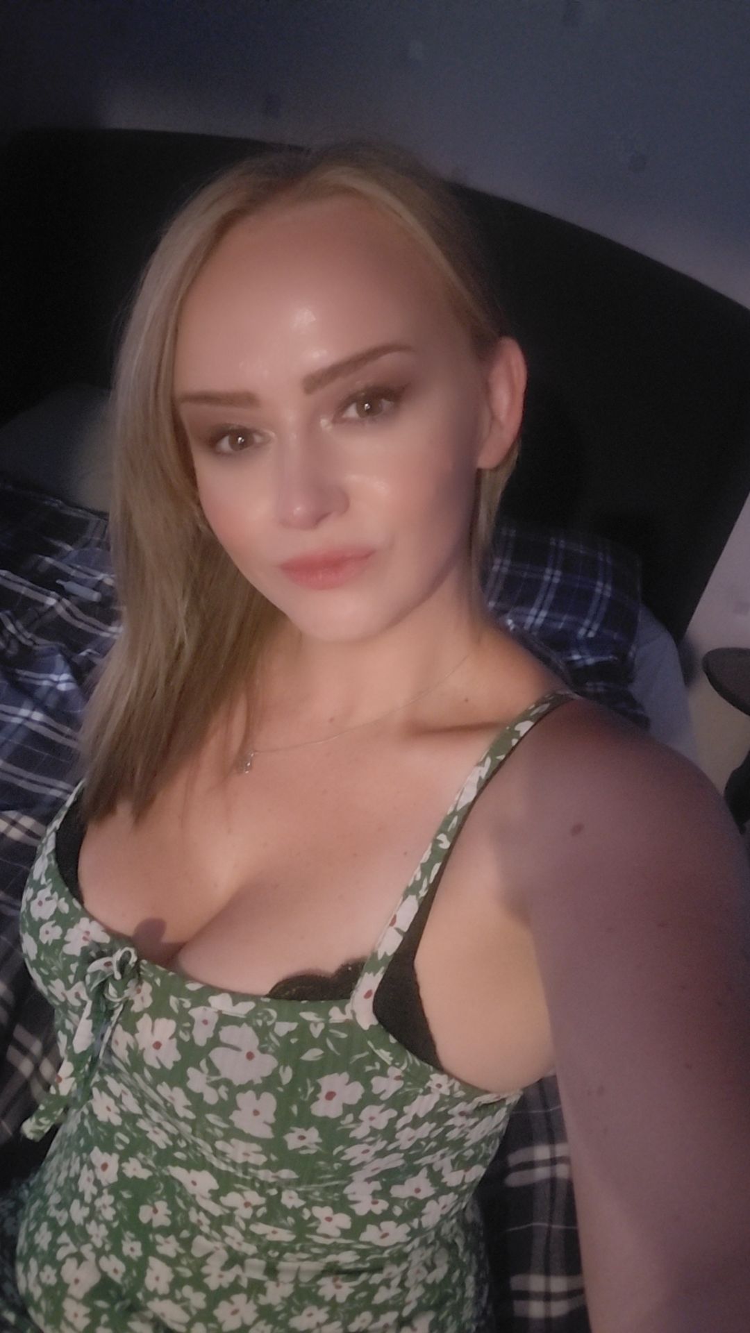 @Emily_Yorkie05