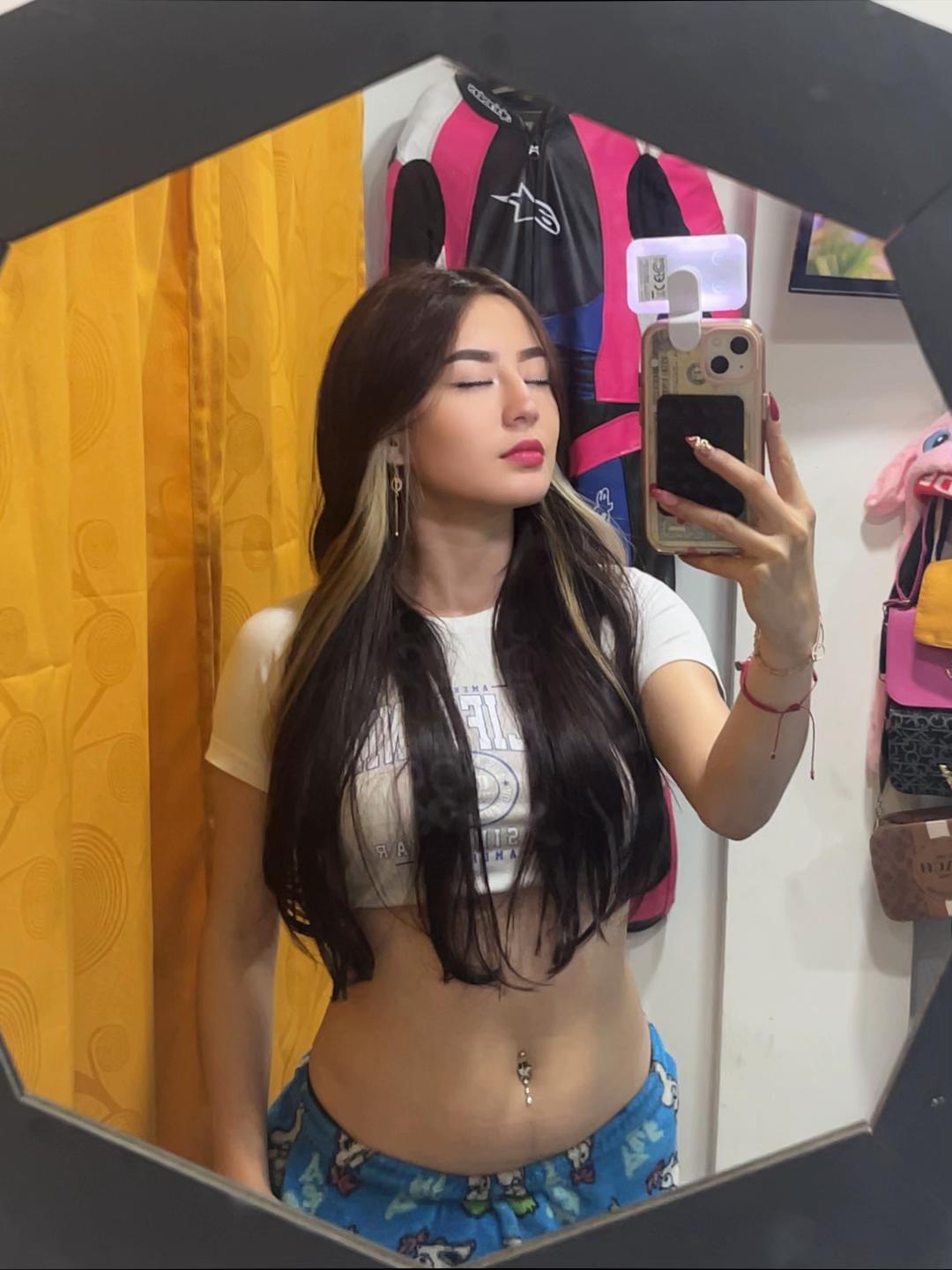 @Luna🌹