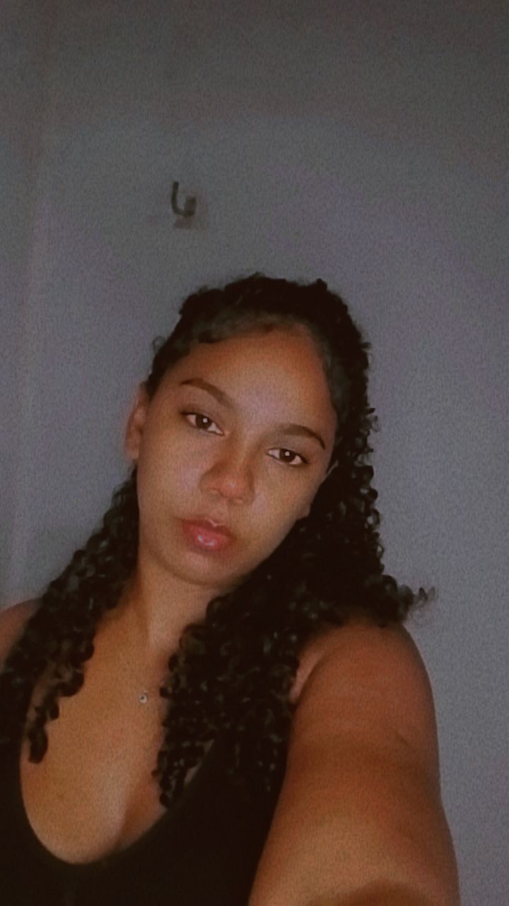 @scarlett_Estefane