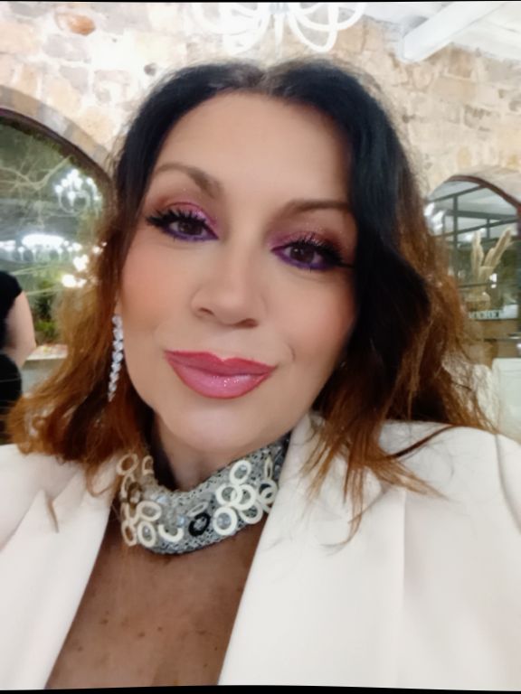 @daniela la corte
