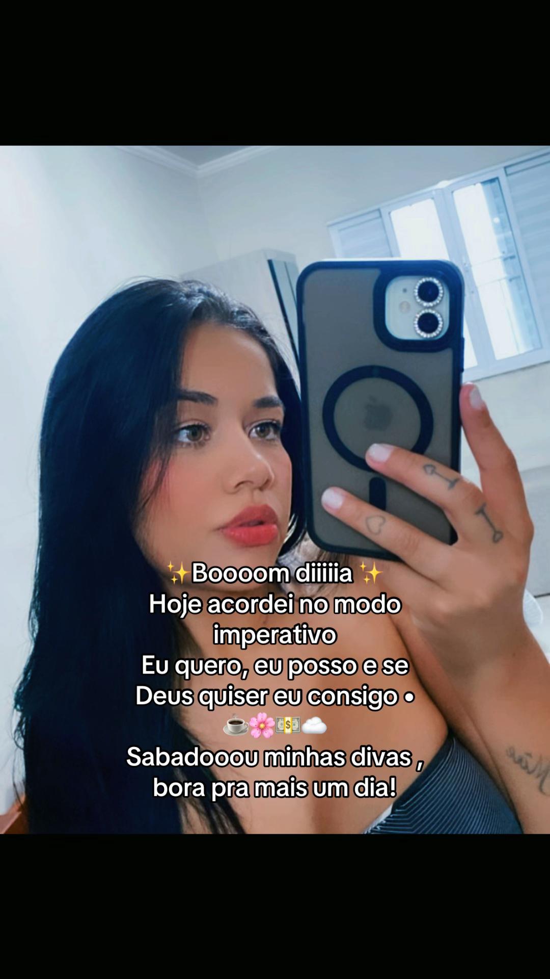 @Monique Vieira 🥂