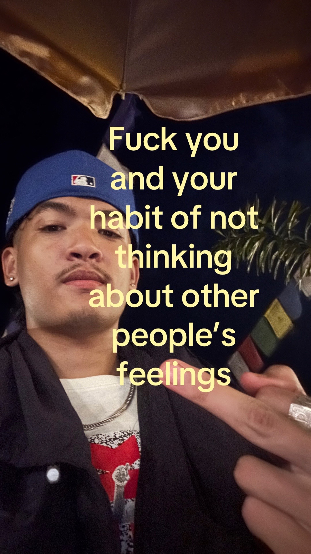 @👤