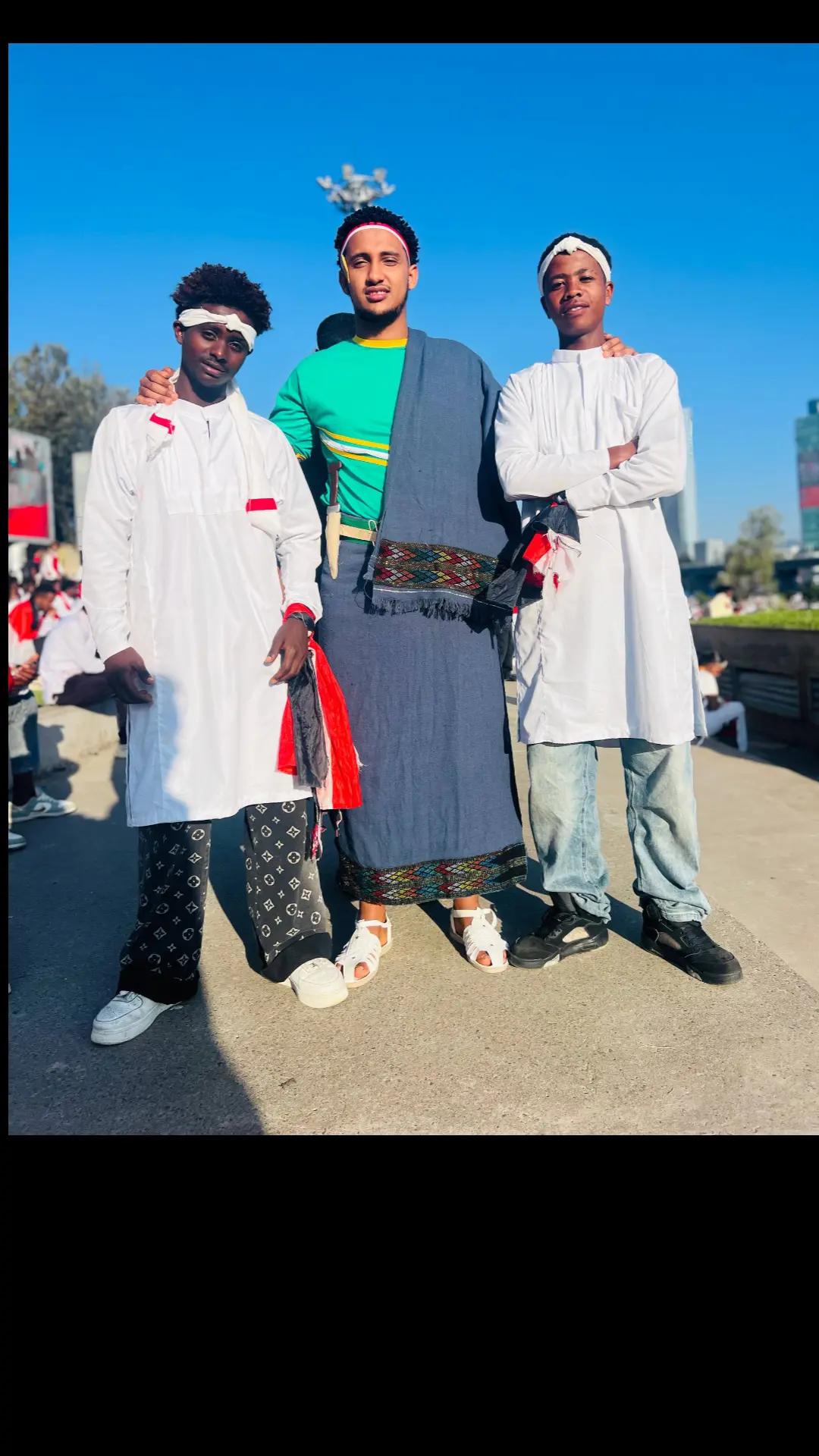 @dawit🇨🇦🇱🇷✝️🎧
