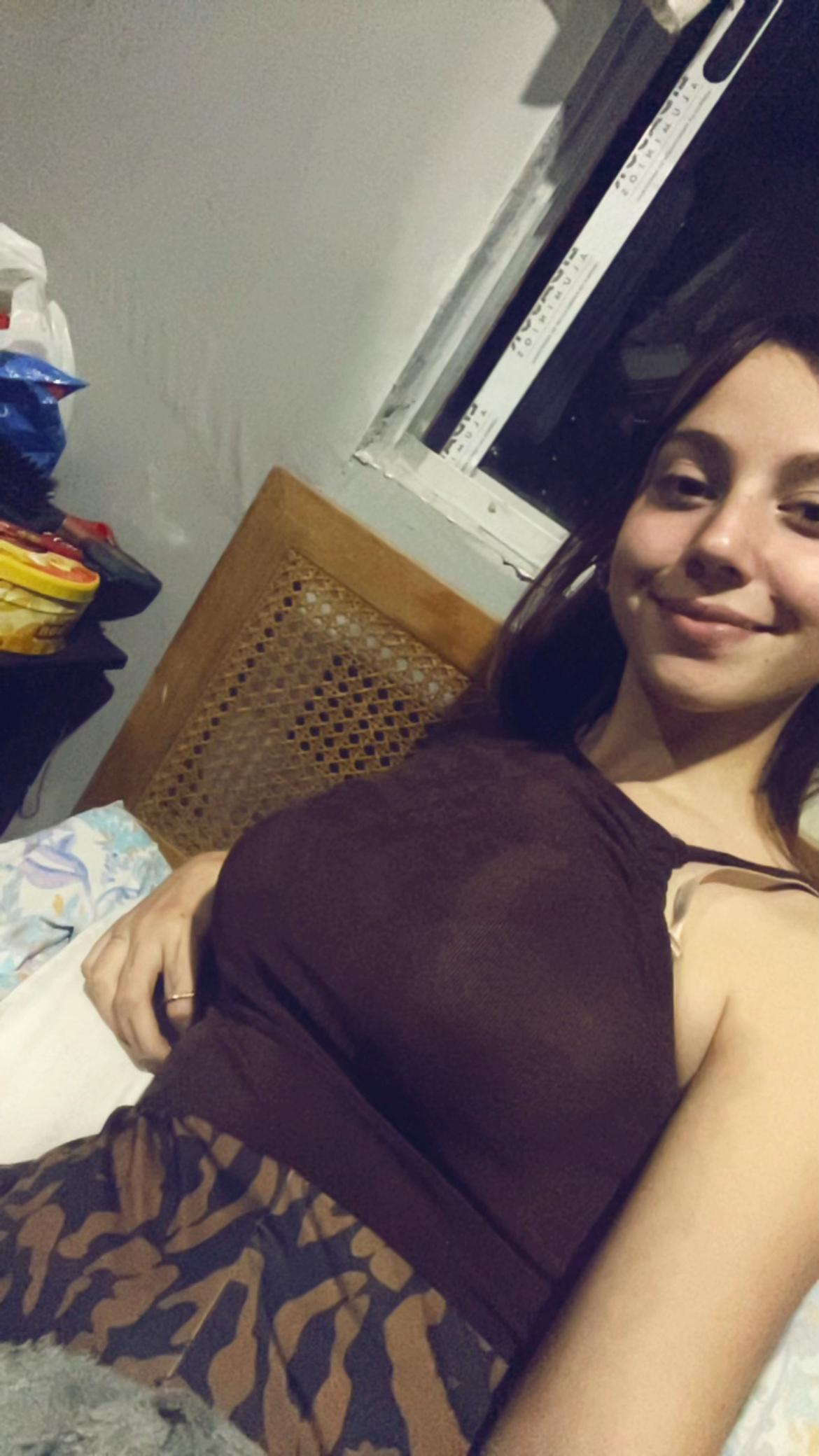@Ariii_07