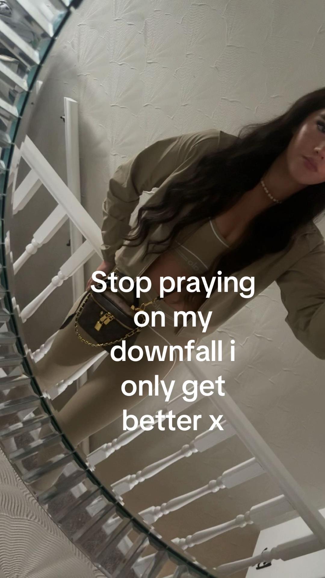 @𝐌𝐢𝐥𝐥𝐢𝐞 𝐇𝐚𝐫𝐭𝐥𝐞𝐲