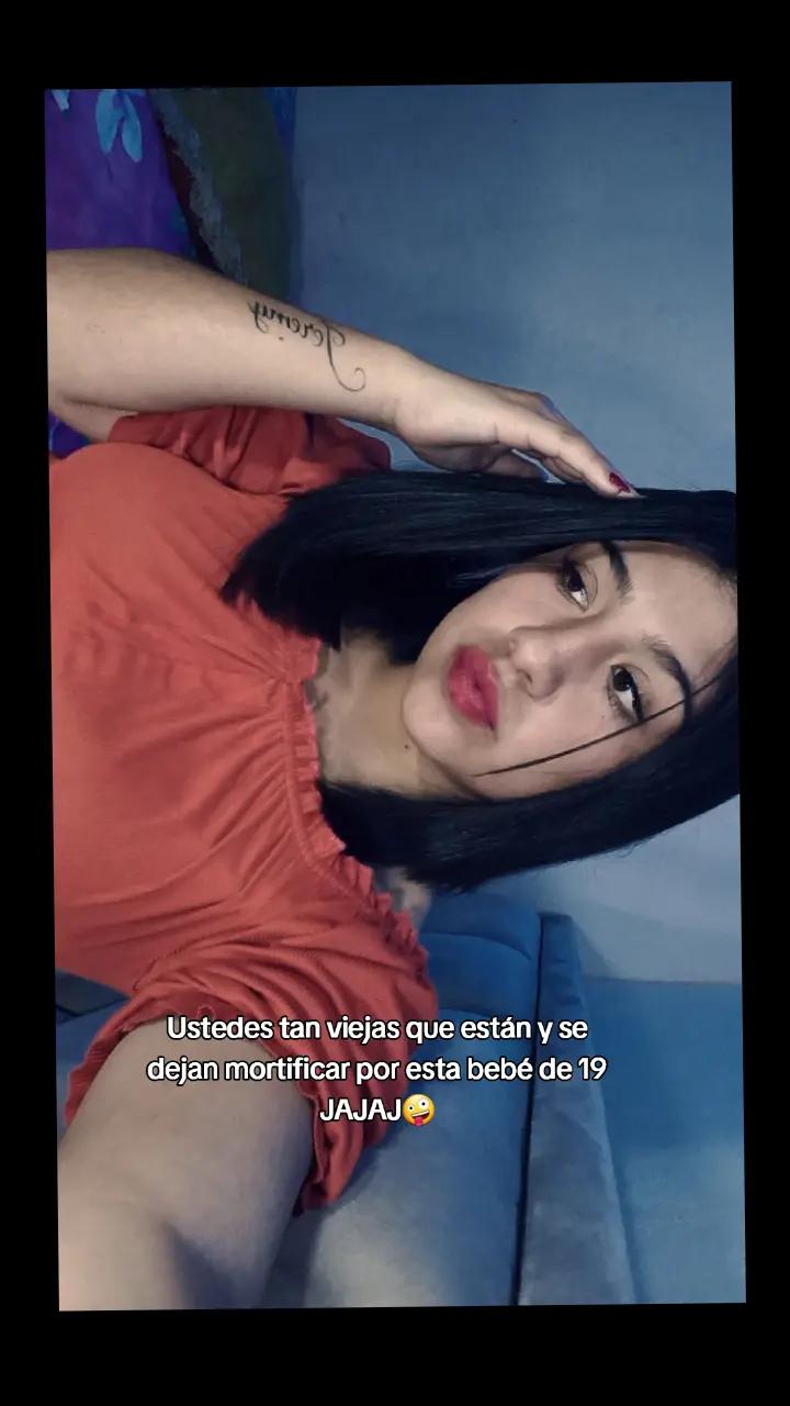@Vivianaa_11🖤
