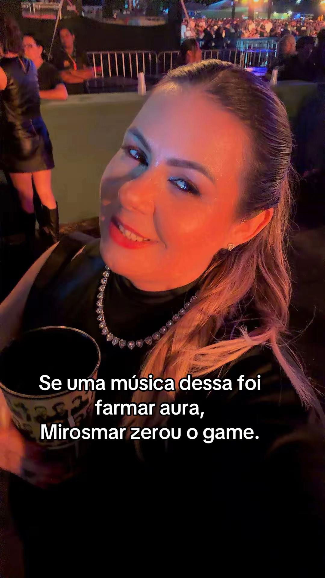 @Fᥣᥲ́᥎ιᥲ Pᥲᥴhᥱᥴ᥆ ♡