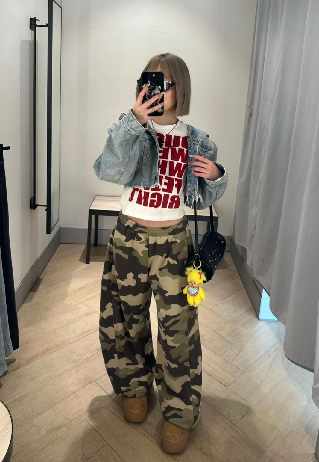 @𝐣
