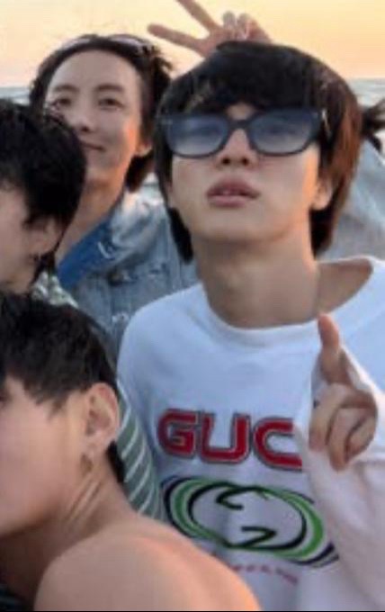 @⟭⟬E ARE B⟬⟭CK⁷ SEEING BTS!