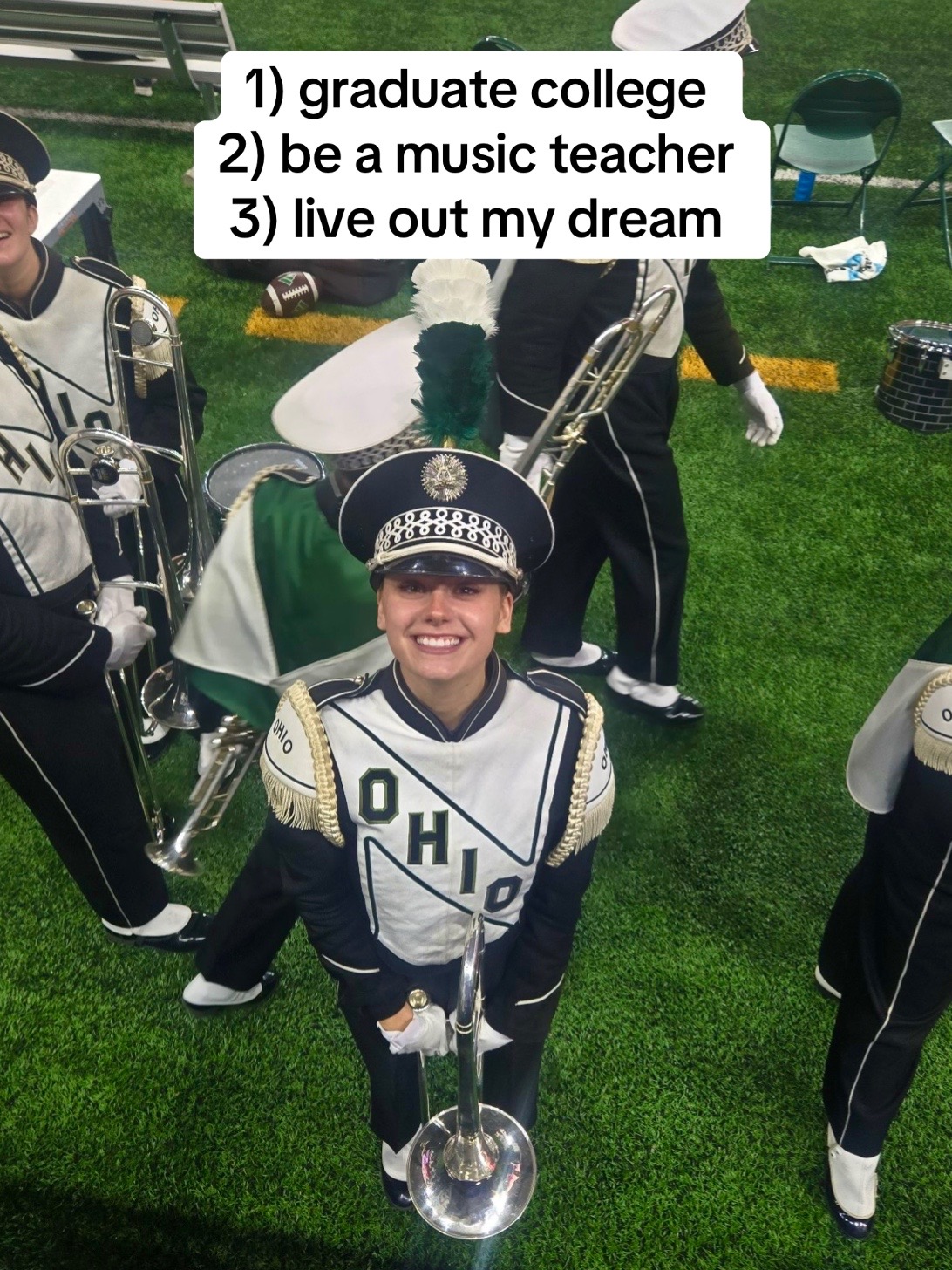 @mo