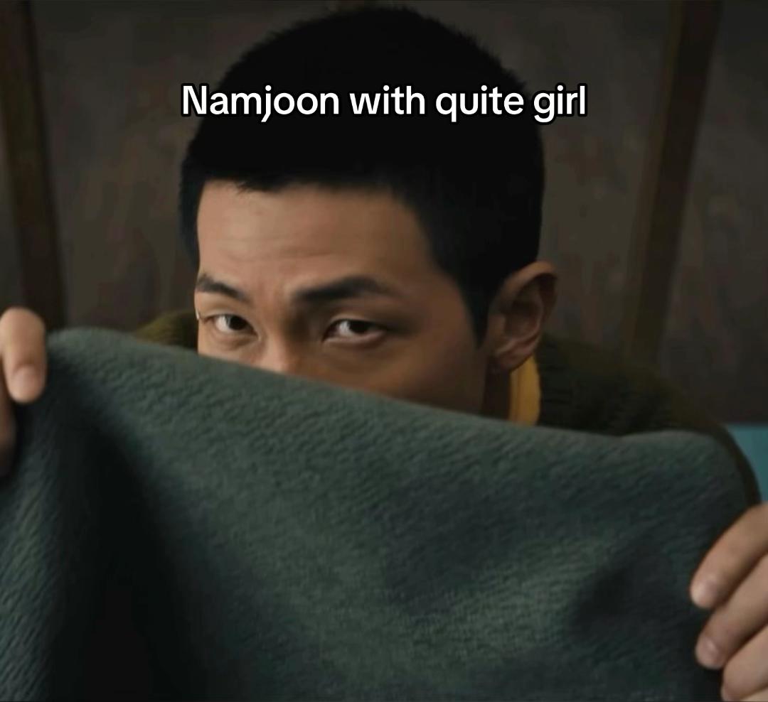 @LOONA🌙