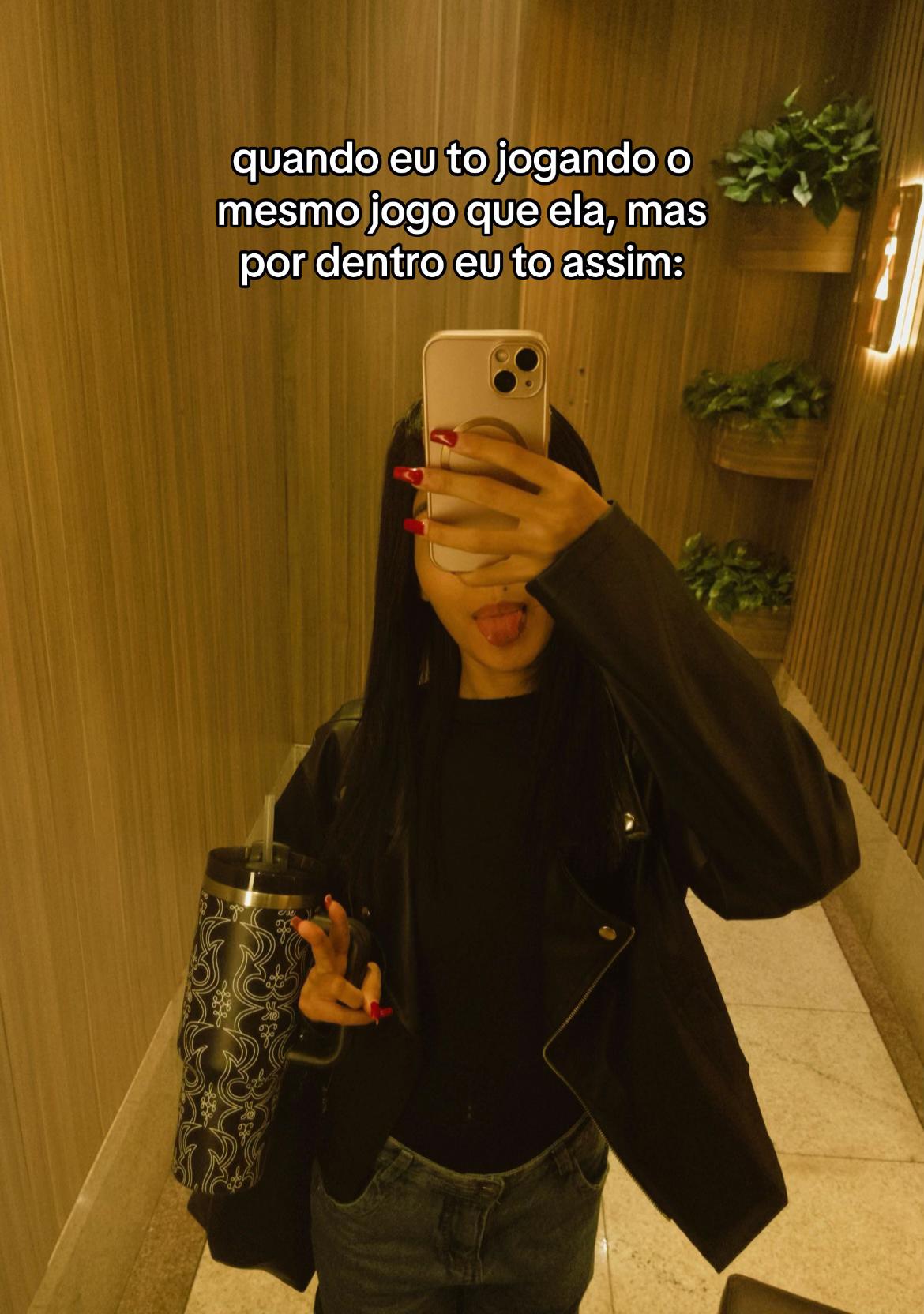 @manuellaoliiv