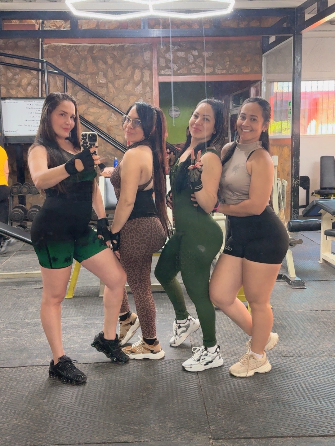 @Rox🤞🏻