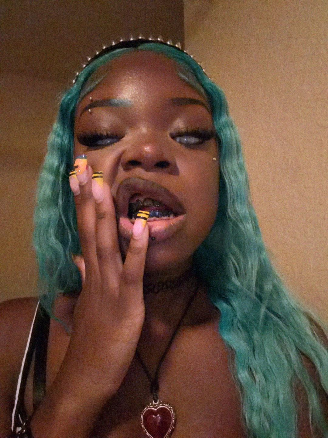 @️poopyglam69