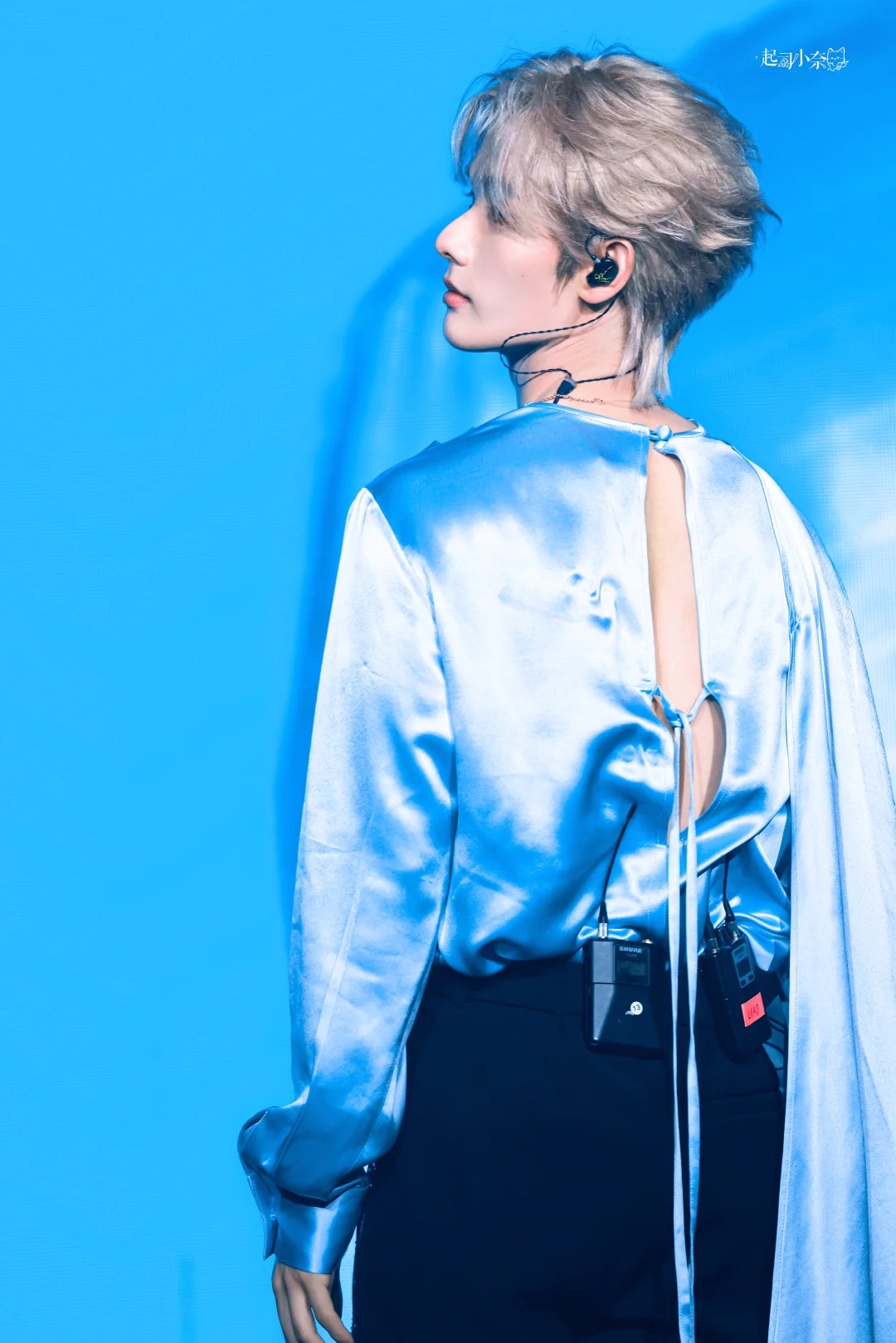 @V:⤾·˚