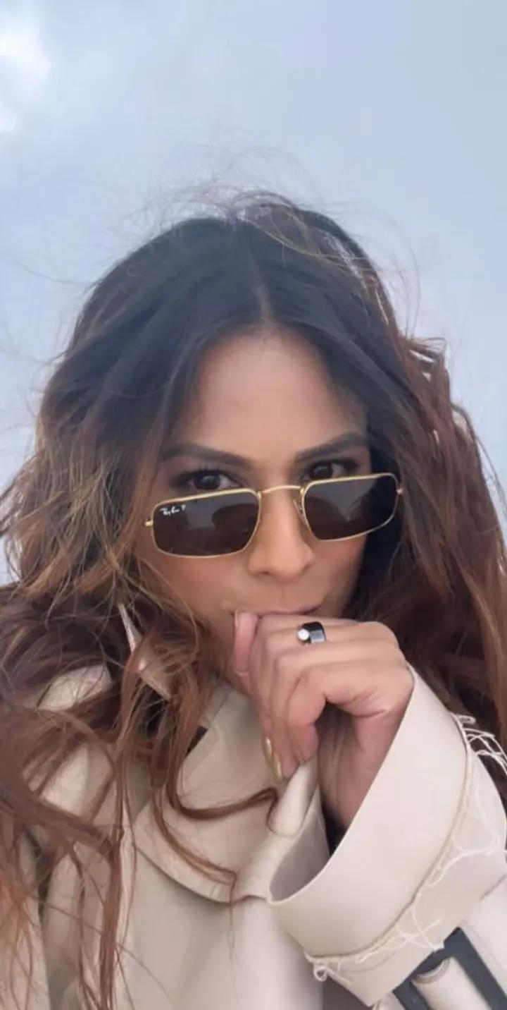@nia Sharma