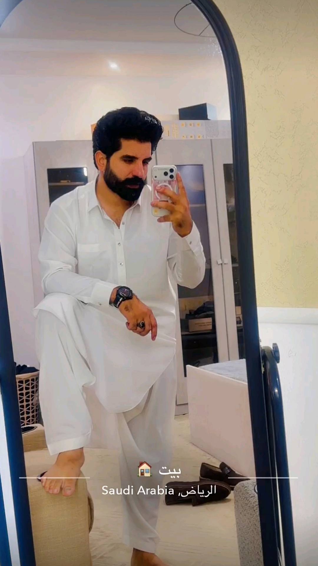@Malik Rehan awan😎✌