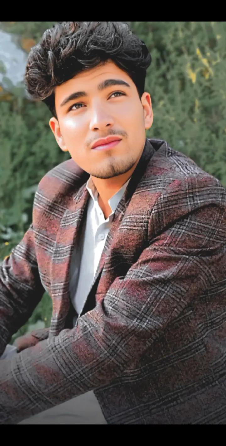 @{✨ FARMAN&bull;Khan ✨}🇵🇰