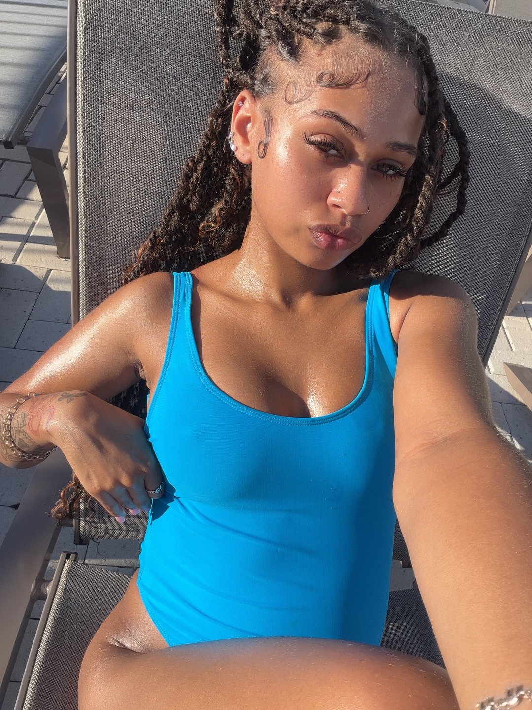 @Azariaaaa