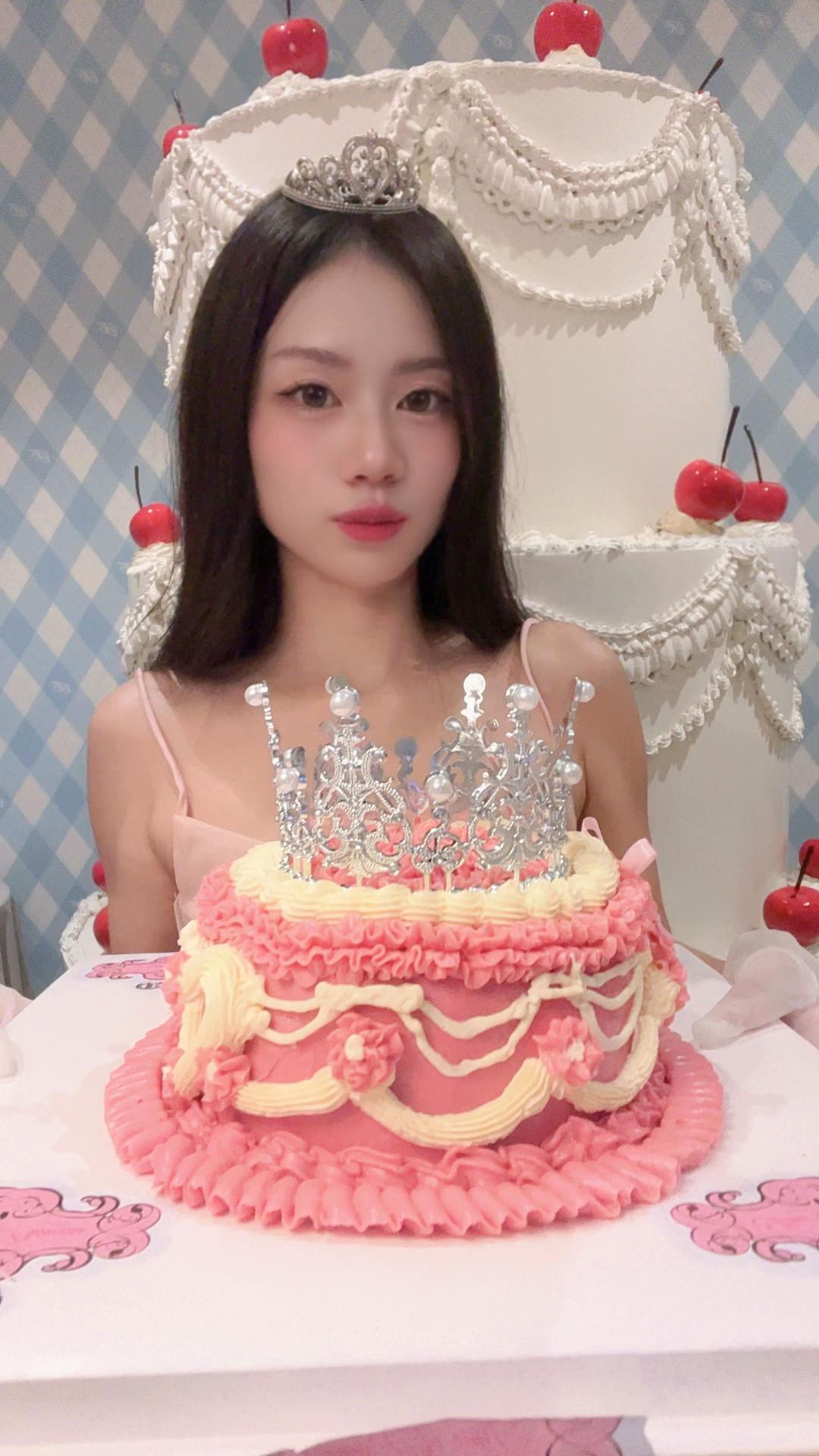 @𓊆🎀𓊇ถินถินเหมียว⋆。‧˚ʚ🧸ɞ˚‧。⋆