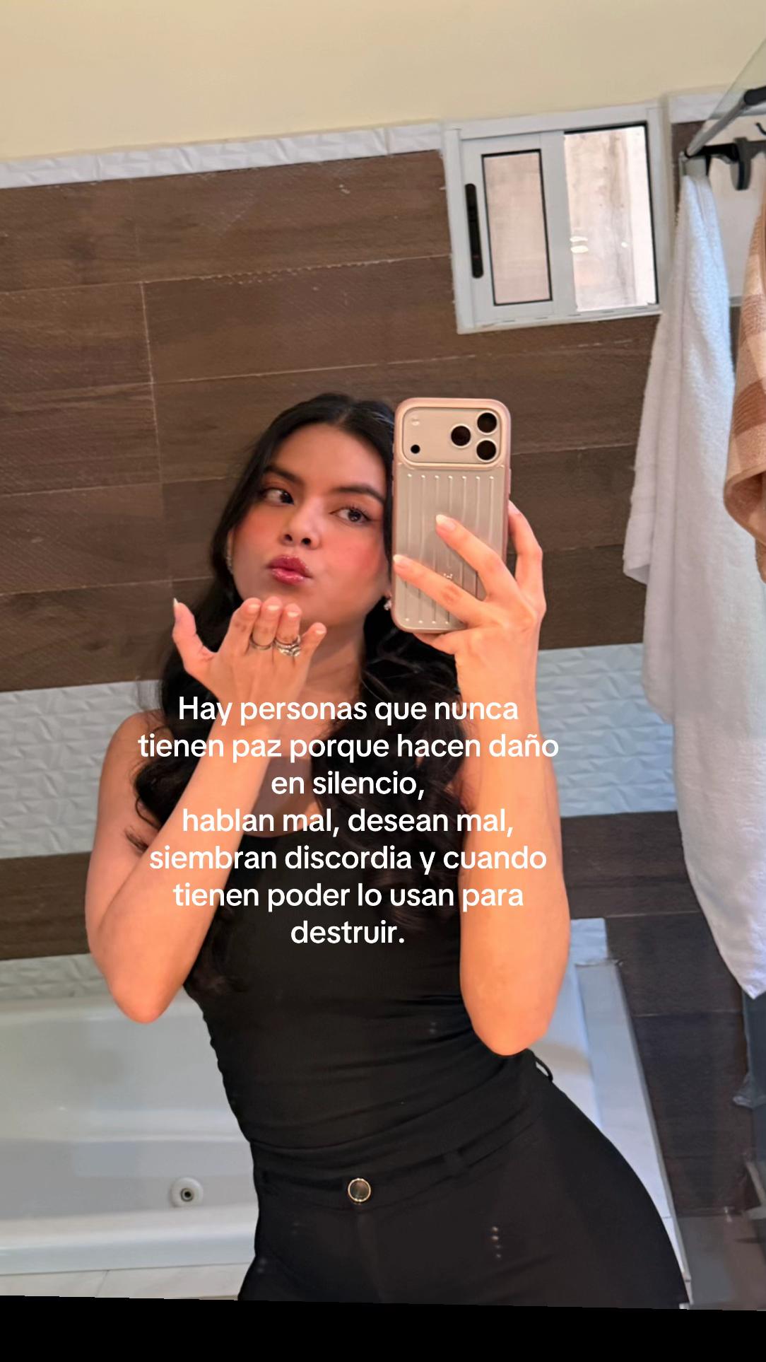 @Paola Valdivia 🐈&zwj;⬛