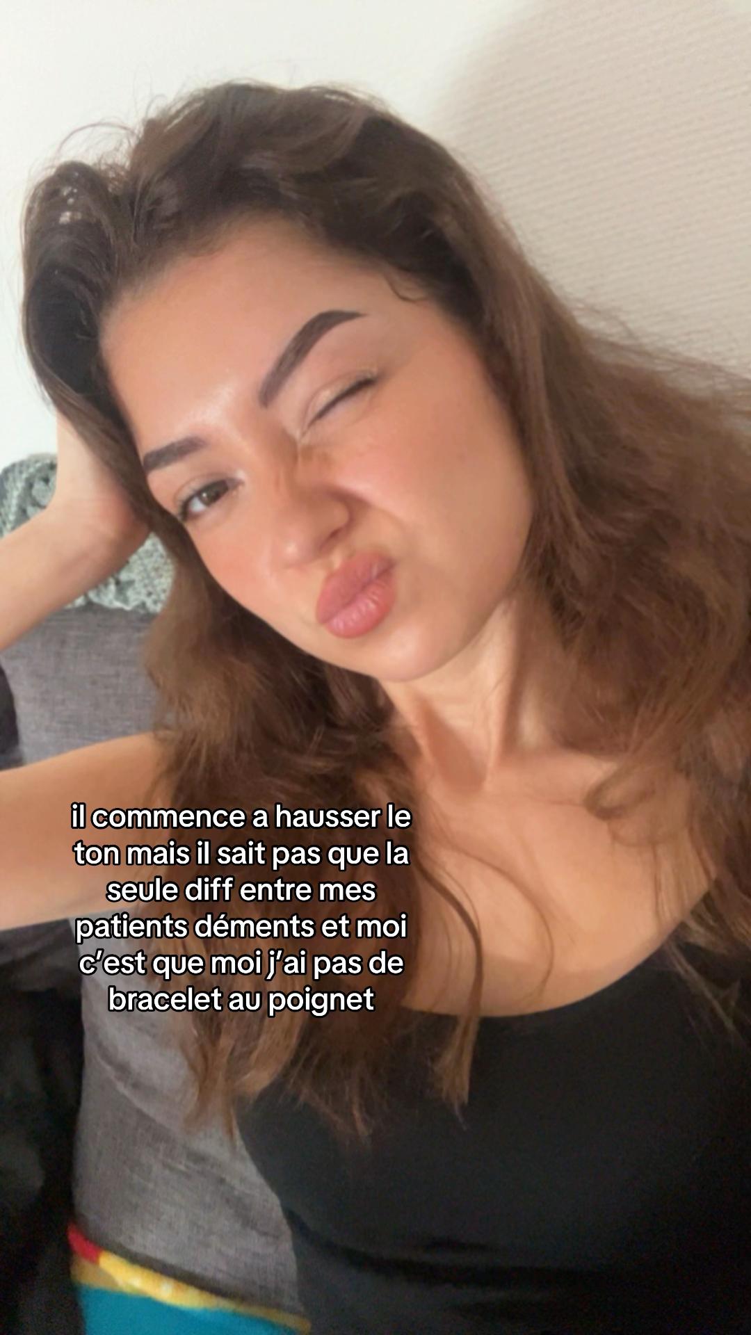 @Angèle