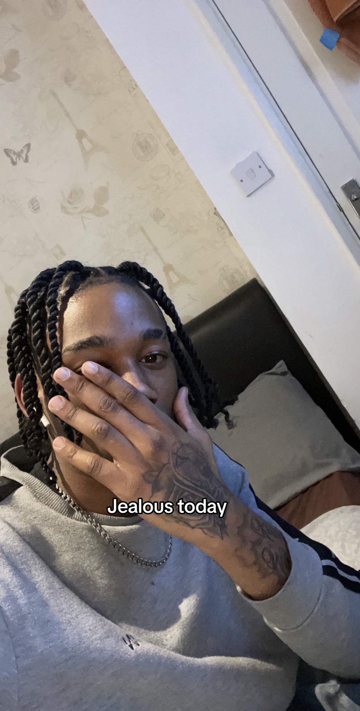 @Tyron 🇩🇲